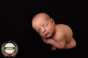 #newbornphotoshootinwigan #wigannewbornphotographer #babyphotoshoot