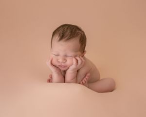#froggypose, #newbornphotography, #babypictures, #babyphotoshoot