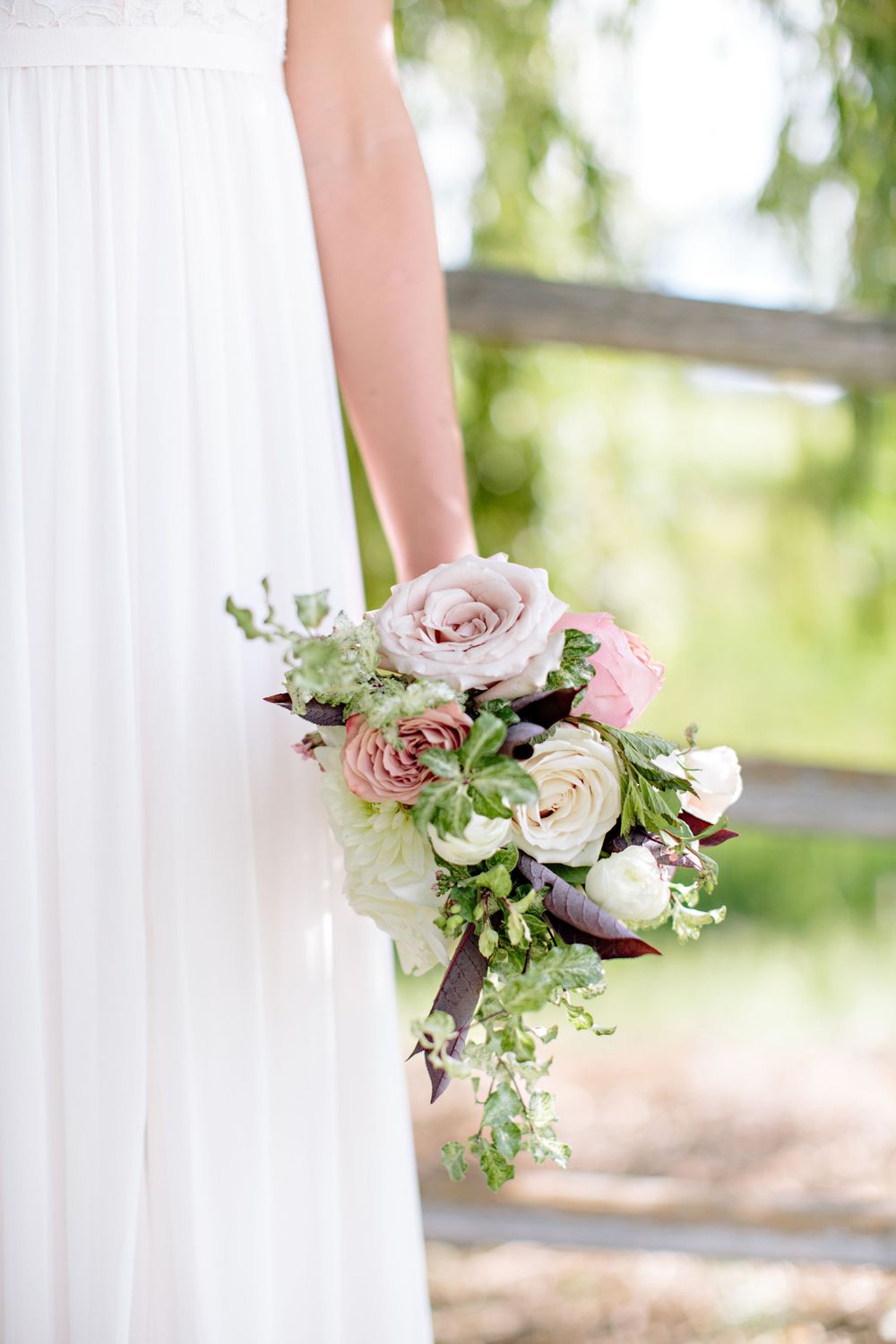 natural style bridesmaid bouquet