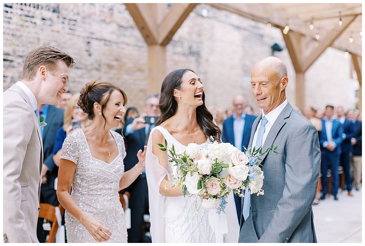Mercantile Hall Wedding / Best Wisconsin Wedding Photographer