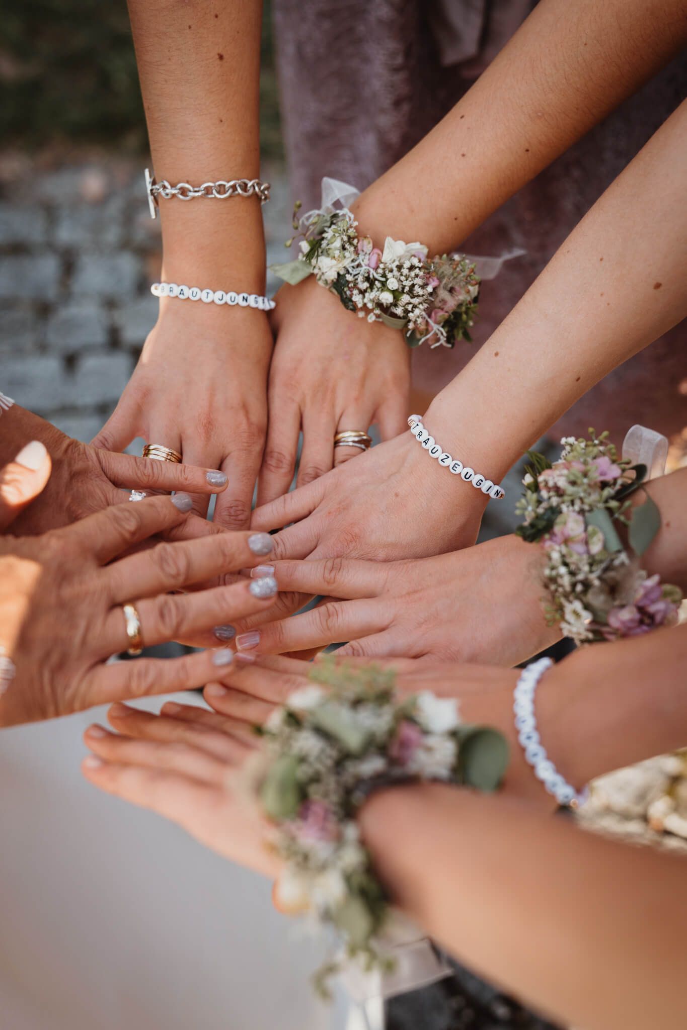 blumenarmband hochzeit vintage wedding flower bracelet trauzeugin brautjungfer