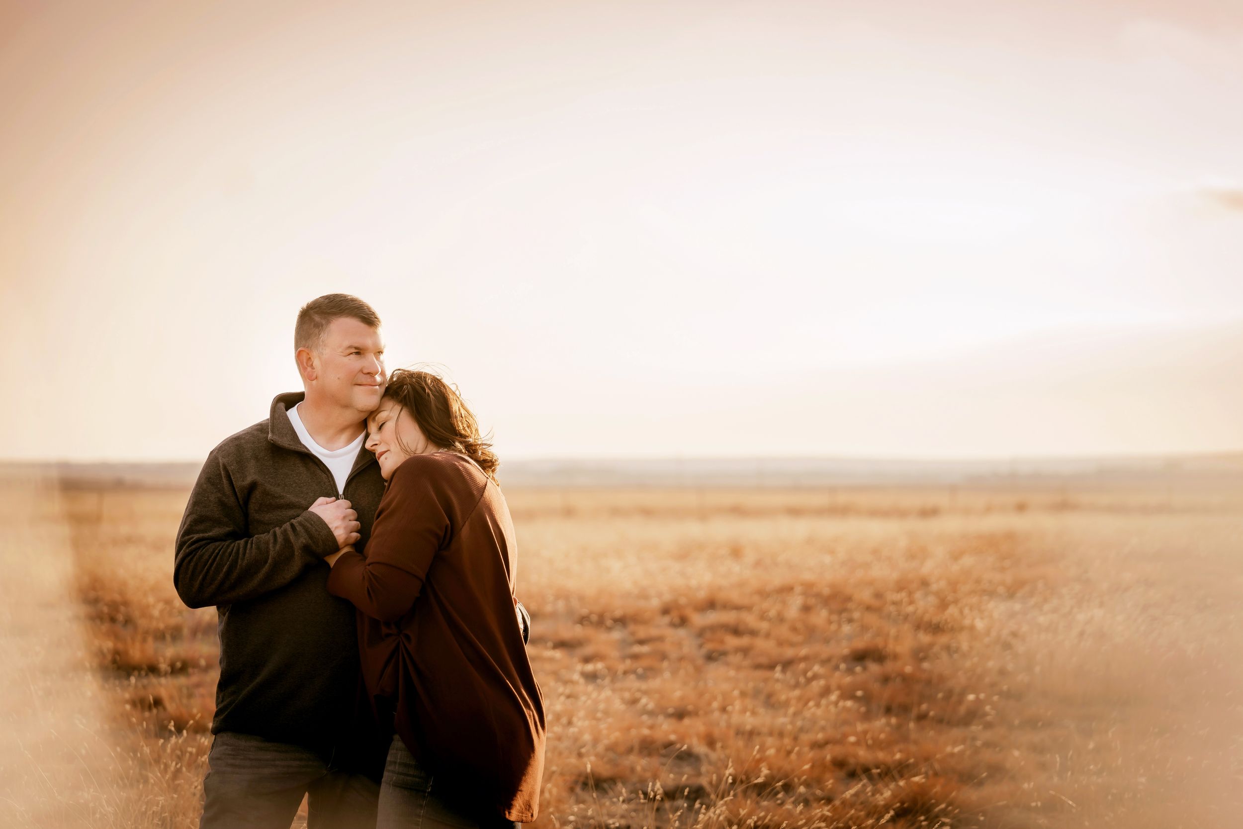 Altus Lawton Medicine Park Quartz Mountain State Park, Roberts Family Photoshoot Session, siblings, mother father, fields, Oklahoma sunset