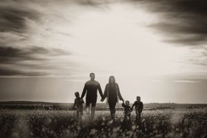 Altus Lawton Medicine Park Quartz Mountain State Park, Family Photoshoot Session, siblings, mother father, fields, Oklahoma sunset