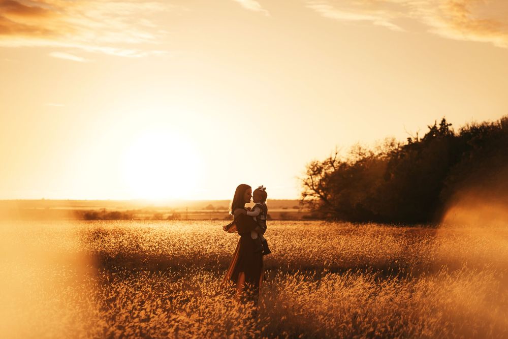 Altus Lawton Medicine Park Quartz Mountain State Park, Proteau Family Photoshoot Session, siblings, mother father, fields, Oklahoma sunset