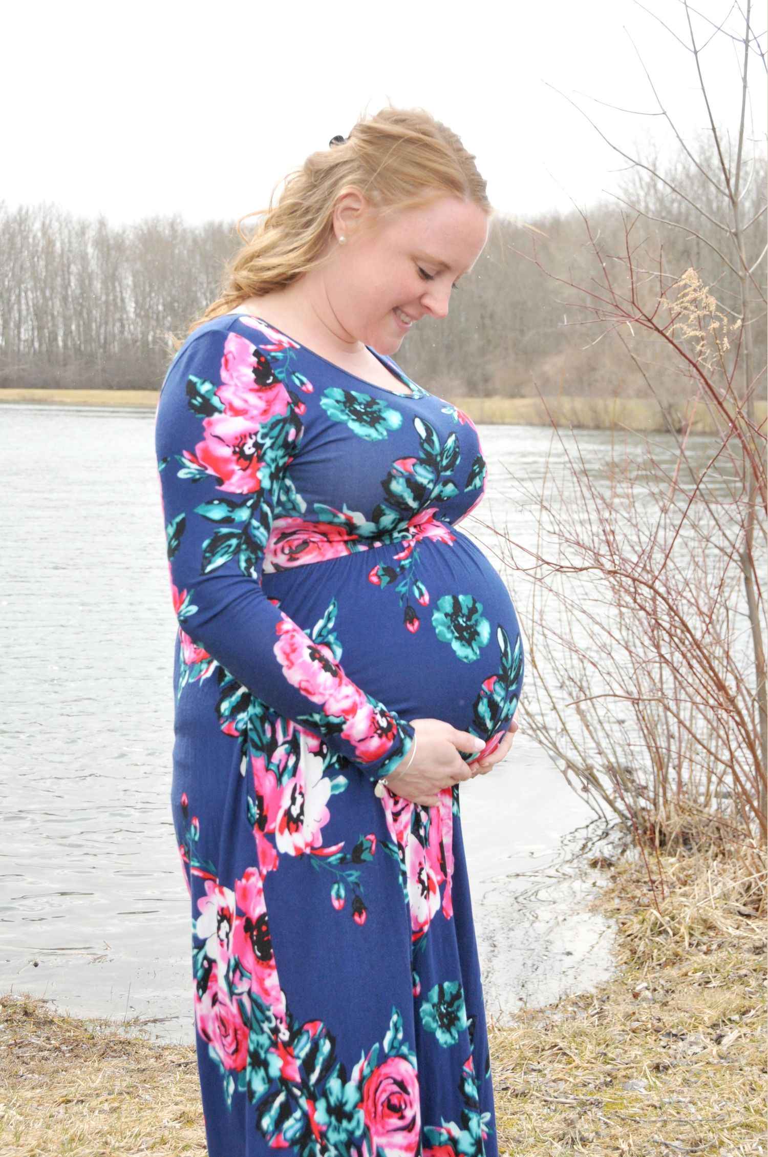 maternity photo outside in color just mom