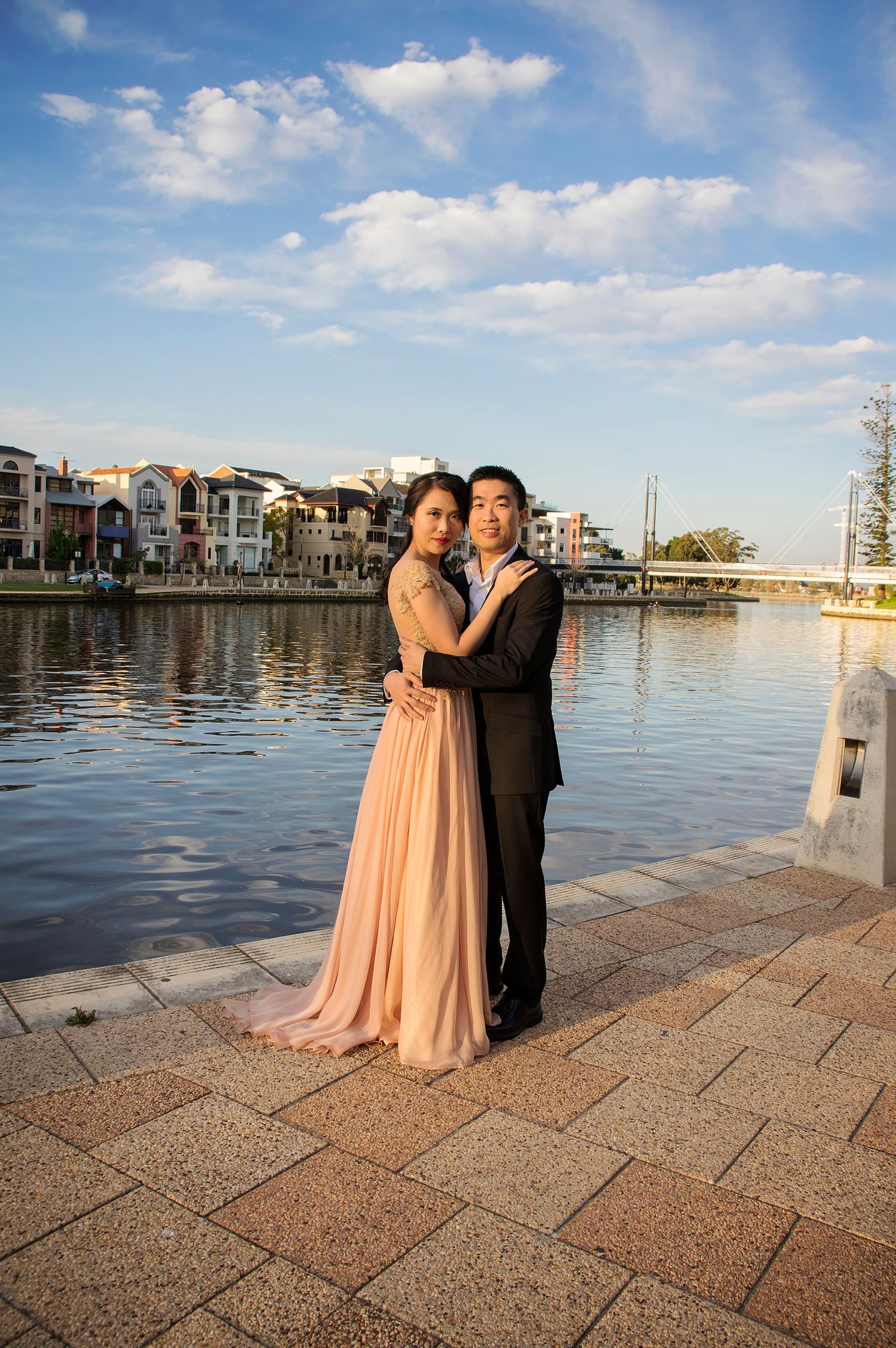couple embracing in east perth foreshore