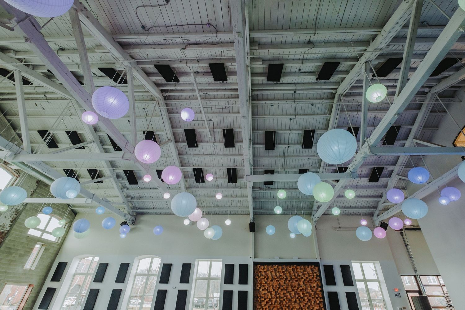 Halo at the Point has beautiful natural lighting as well as lanterns which provide beautiful lighting for weddings.