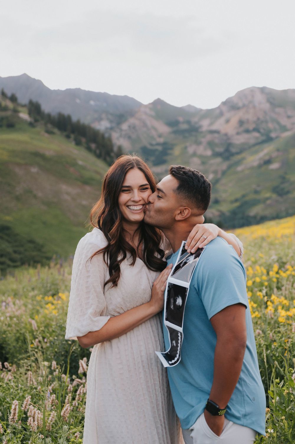 A couple shares the excitement of their pregnancy in this pregnancy announcement & maternity photoshoot.