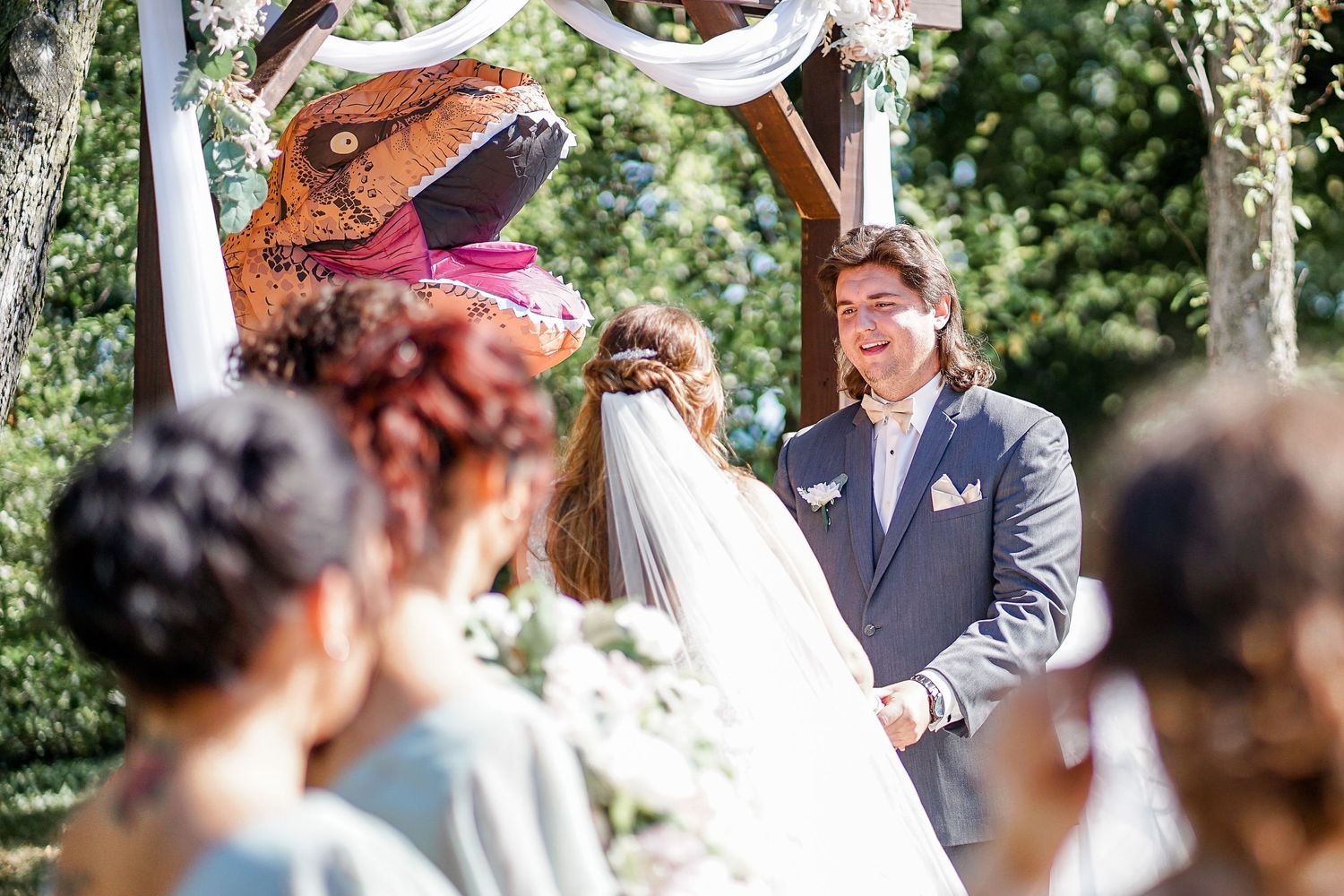Wedding at Racine Zoo, Racine Wedding Photographer, Zoo Wedding, Wedding at Roma Lodge, Wedding Photos Racine