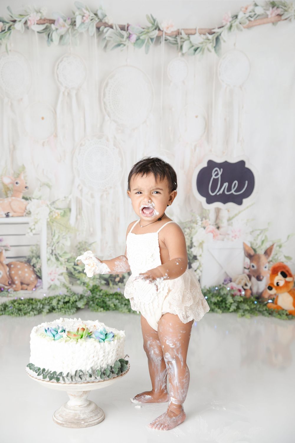 AUSTIN, TX | NISA MOMIN PHOTOGRAPHY | CAKE SMASH | 1ST BIRTHDAY | MILESTONE