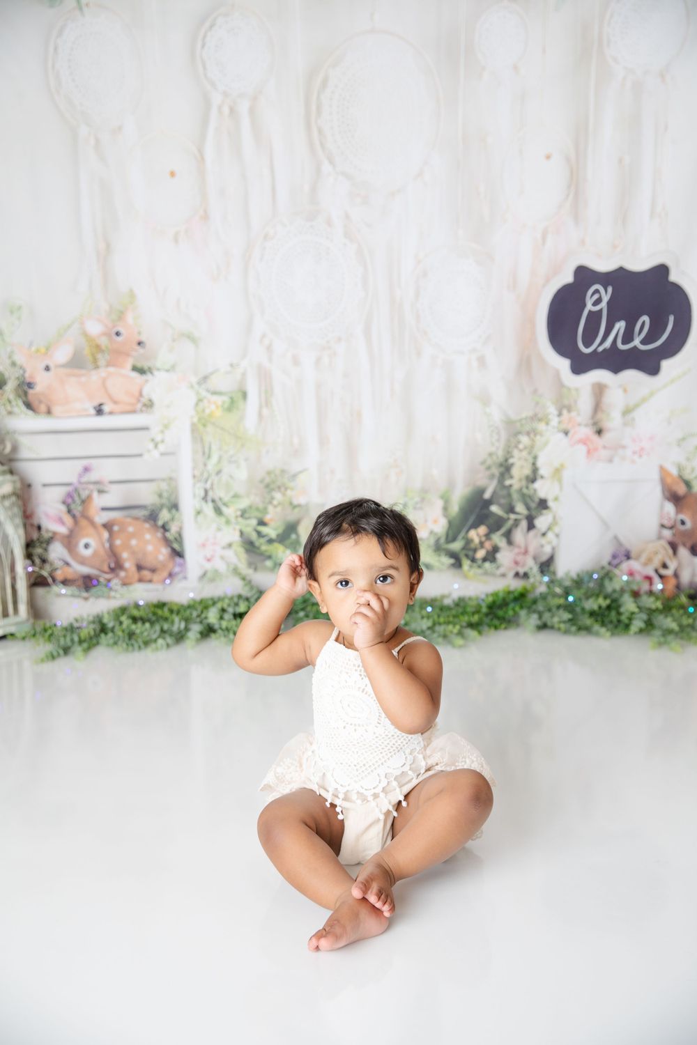 AUSTIN, TX | NISA MOMIN PHOTOGRAPHY | CAKE SMASH | 1ST BIRTHDAY | MILESTONE
