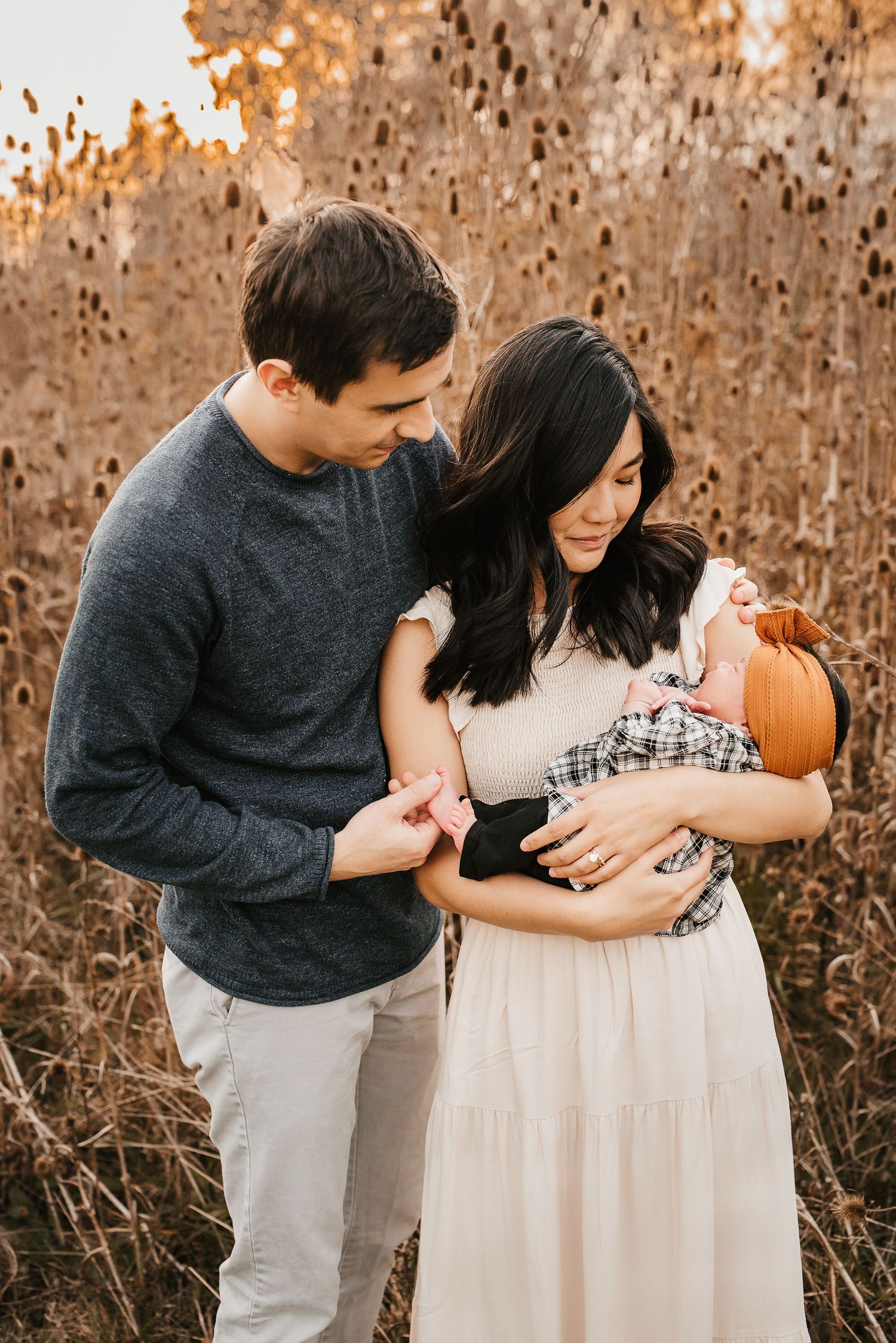 outdoor newborn photo session in cincinnati