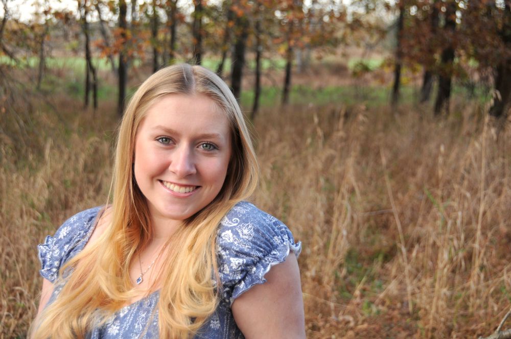 fall image of high school senior girl