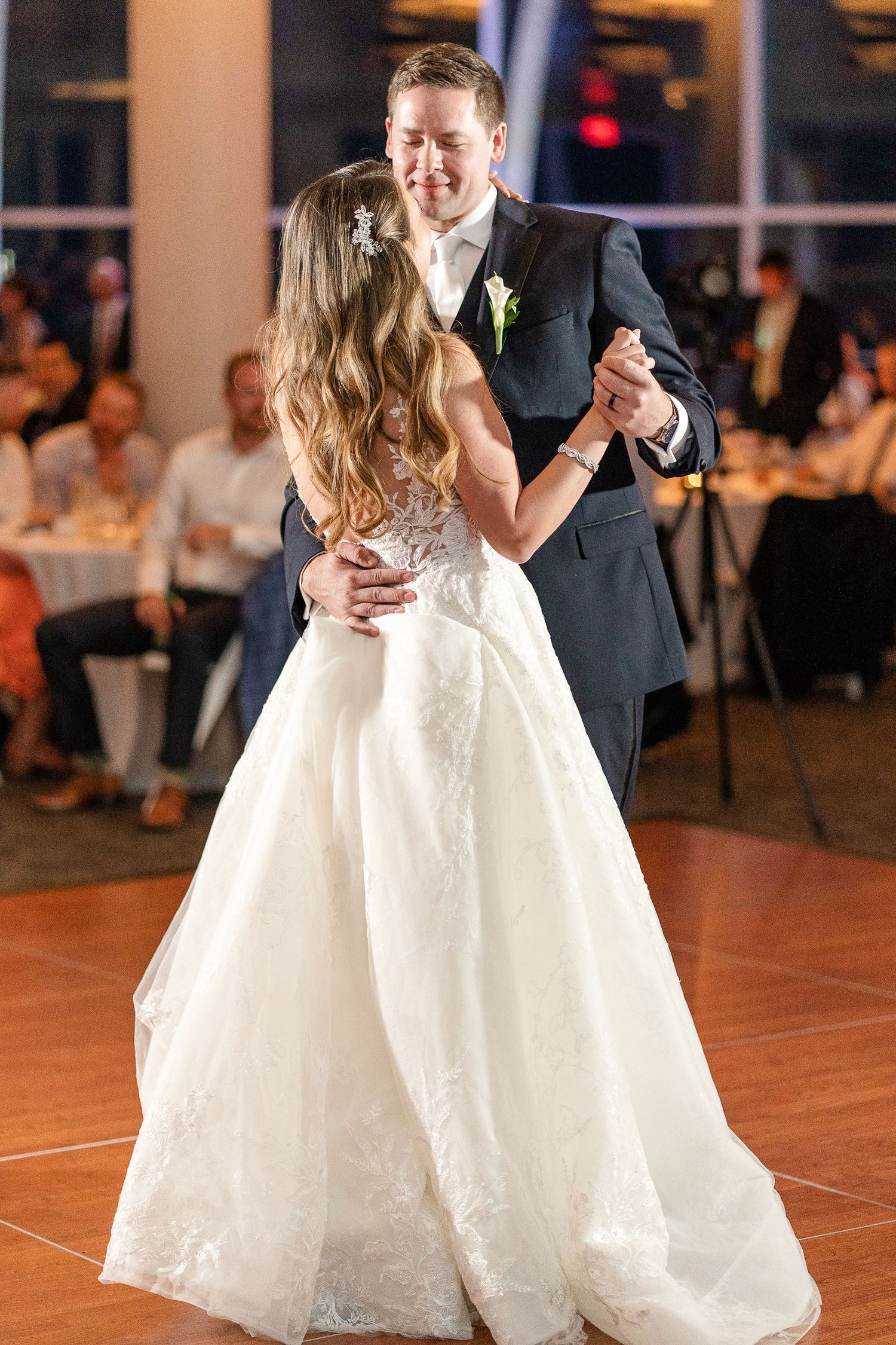 Discovery World Wedding, Milwaukee Lakefront Wedding, Milwaukee Wedding Photographer, Wisconsin Wedding Photos