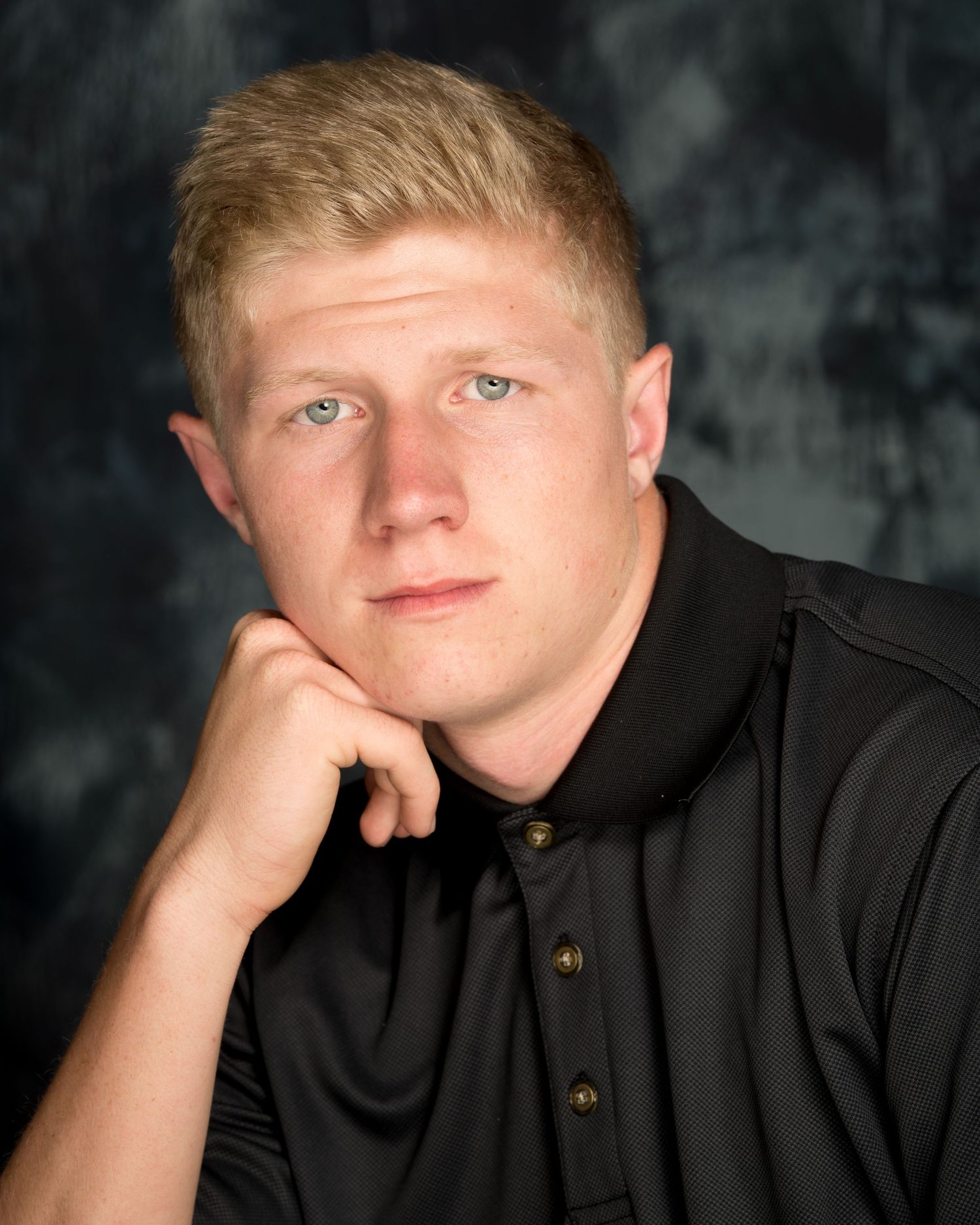 Head shot of High school Senior, Tracy CA