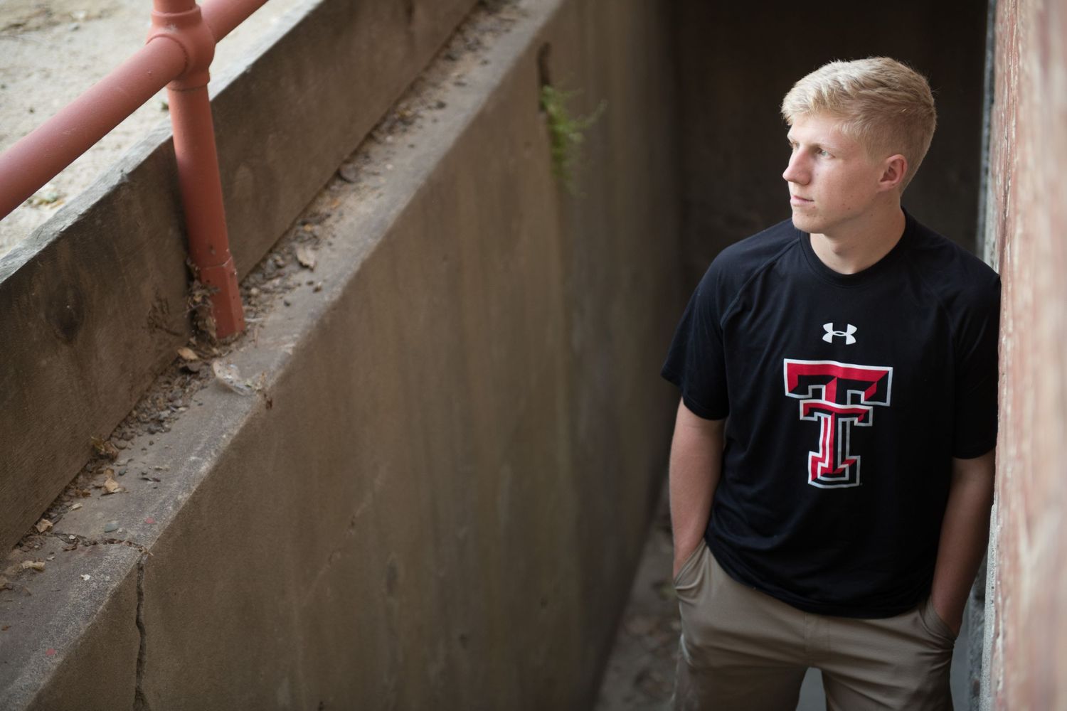 Downtown Tracy High School senior portrait, Tracy CA