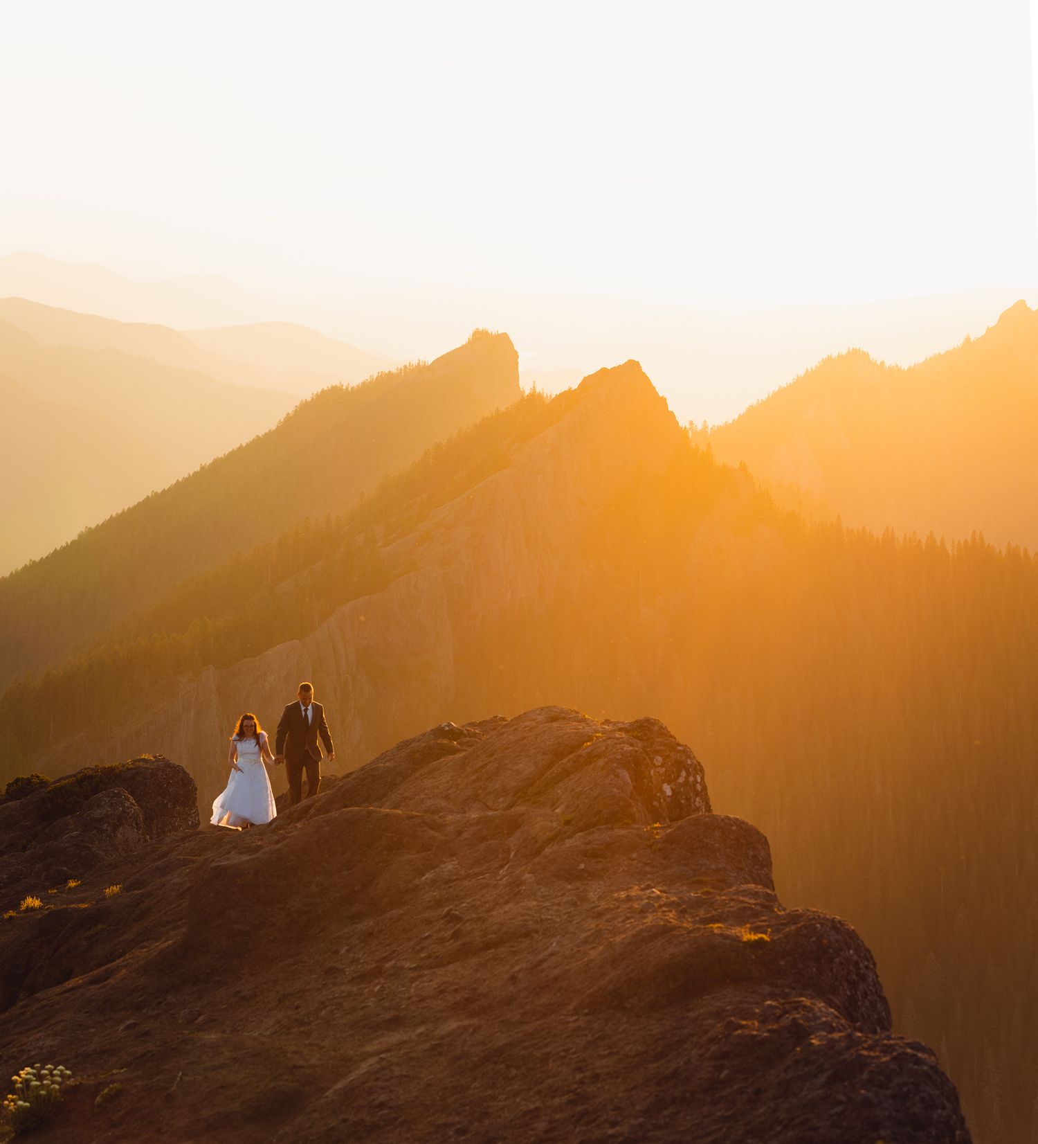 Elopement on a mountain.