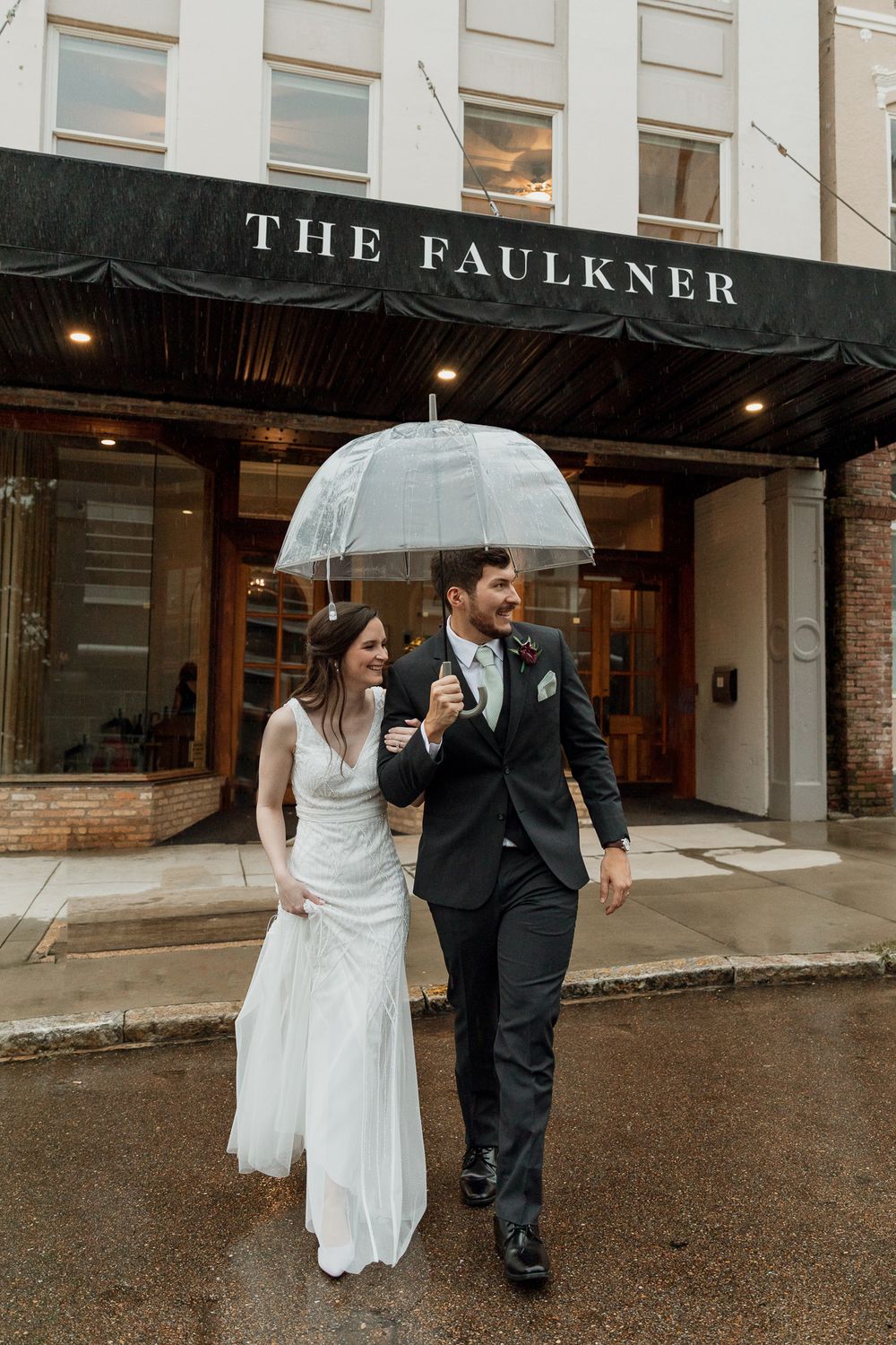 wedding-photos-outside-the-faulkner-jackson-ms