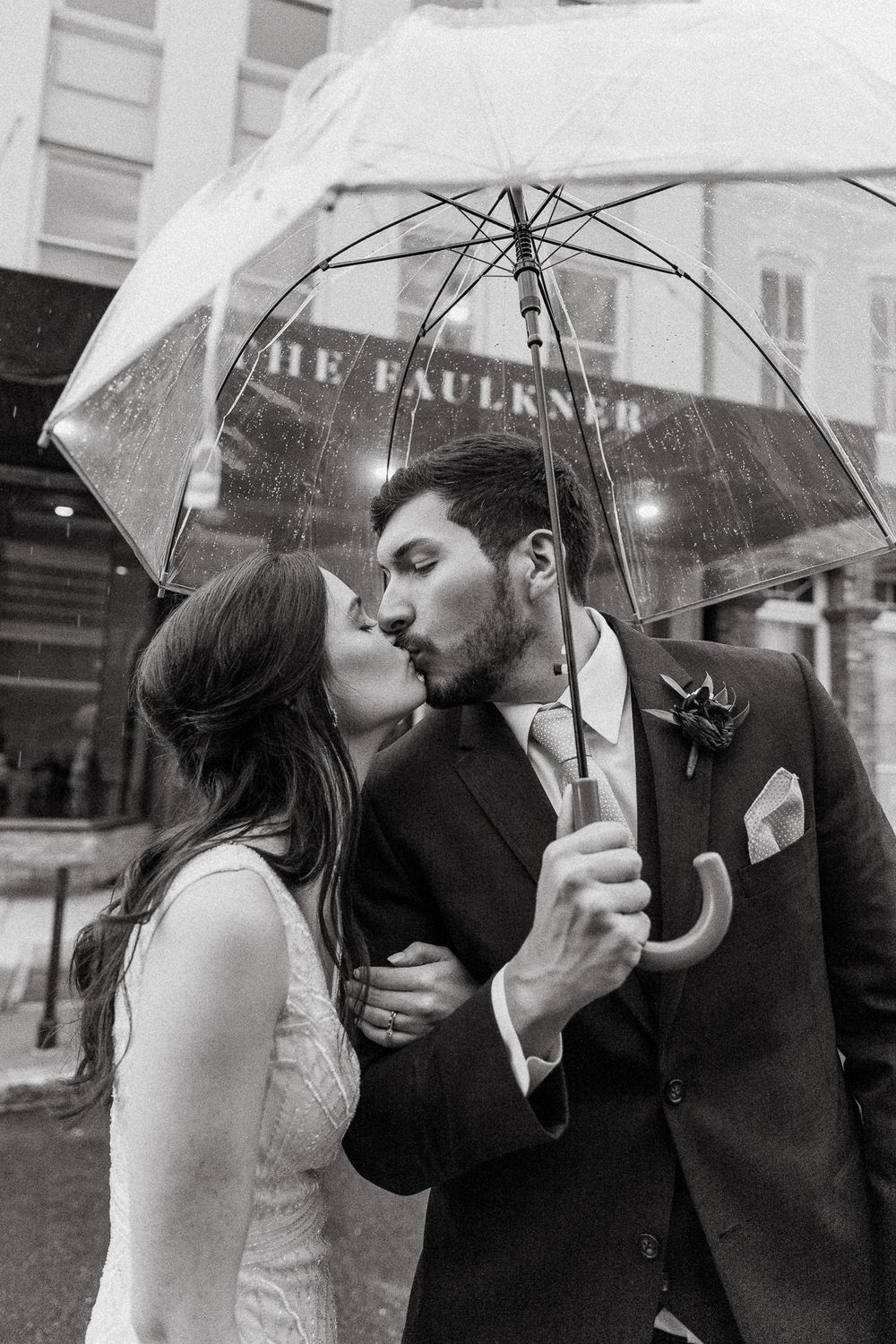 wedding-photos-outside-the-faulkner-jackson-ms