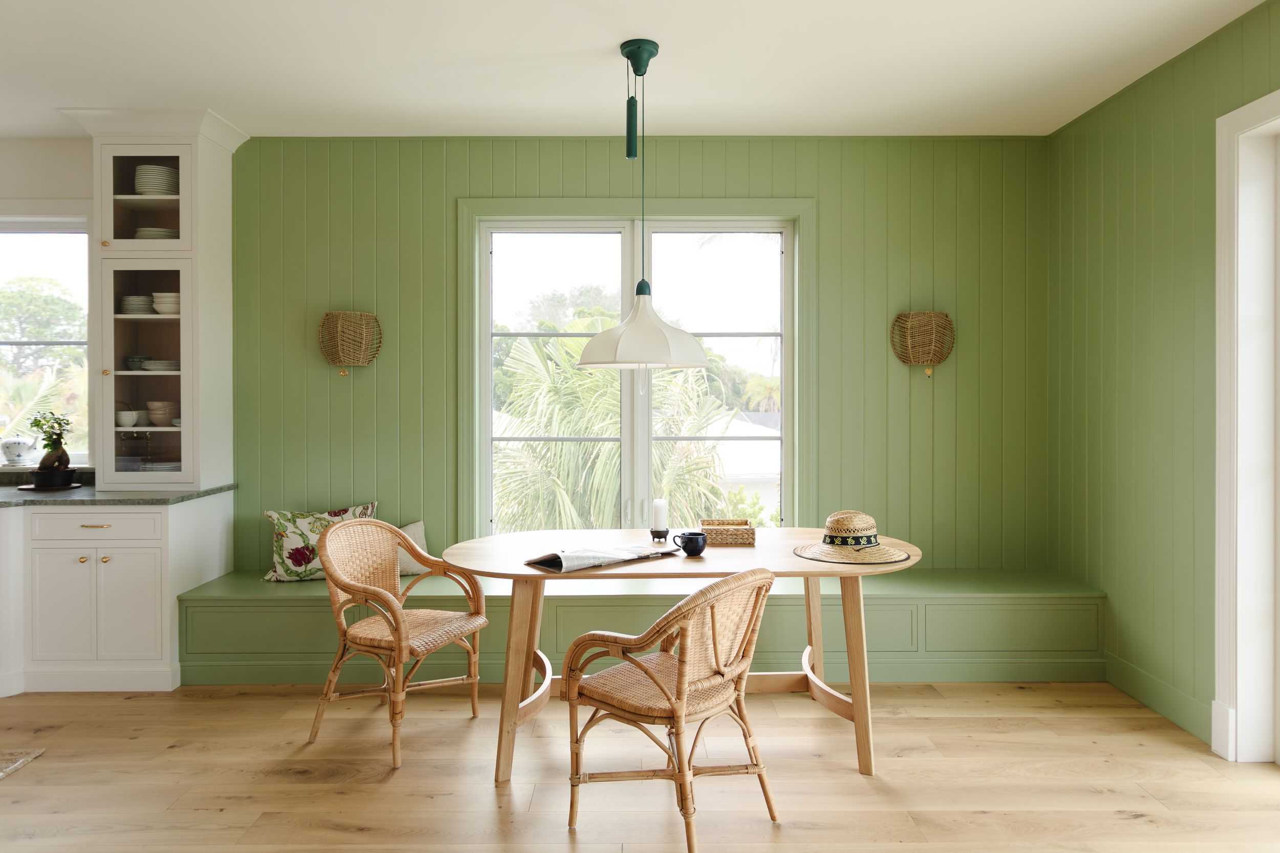 Tara Correa's photography focuses on capturing the architectural interiors of commercial and residential spaces.