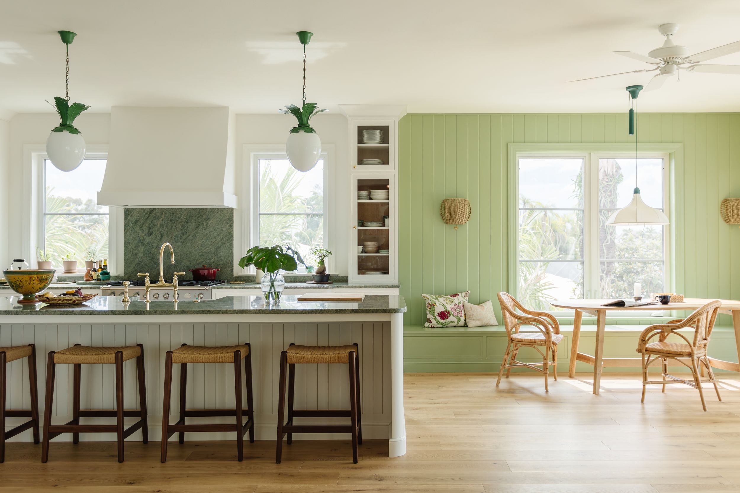 Tara Correa's photography focuses on capturing the architectural interiors of commercial and residential spaces.