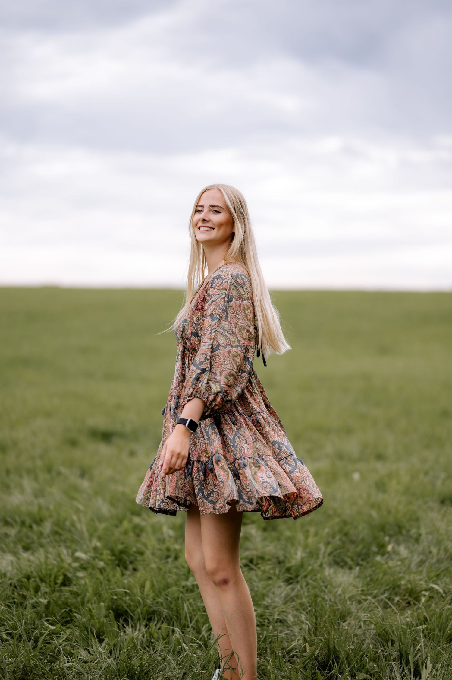 Mädchen im Grünen Jessica Erbe Portraitbild Bad Saulgau Jovanna Burkard KWICKSHOT