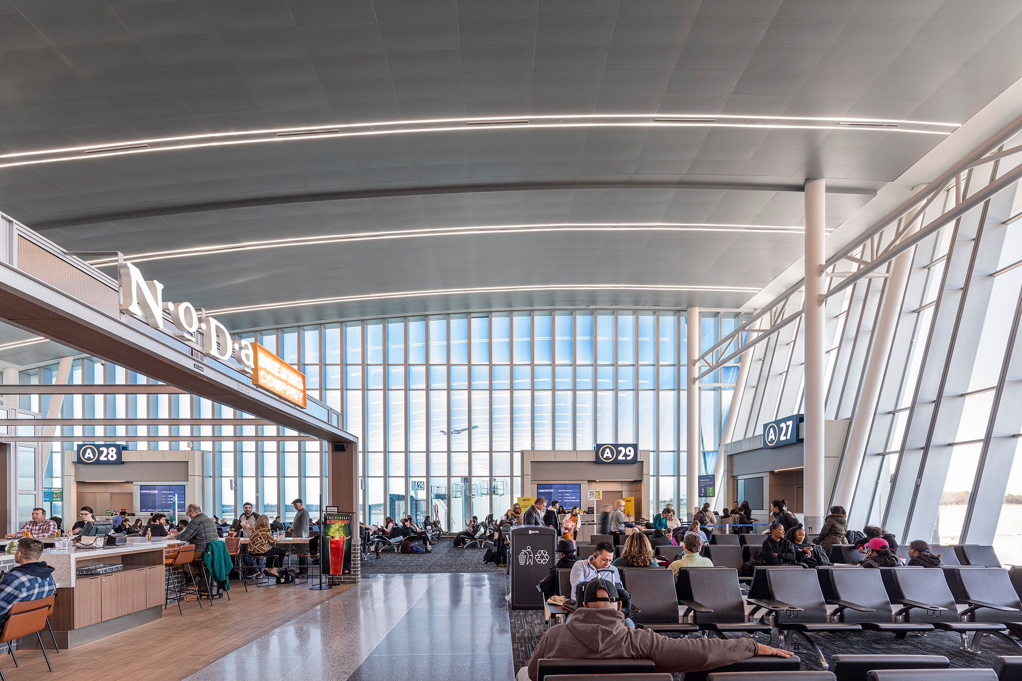 Interior photo of the new terminal A at the Charlotte Douglas International Airport by Cincinnati photographer Studio 66