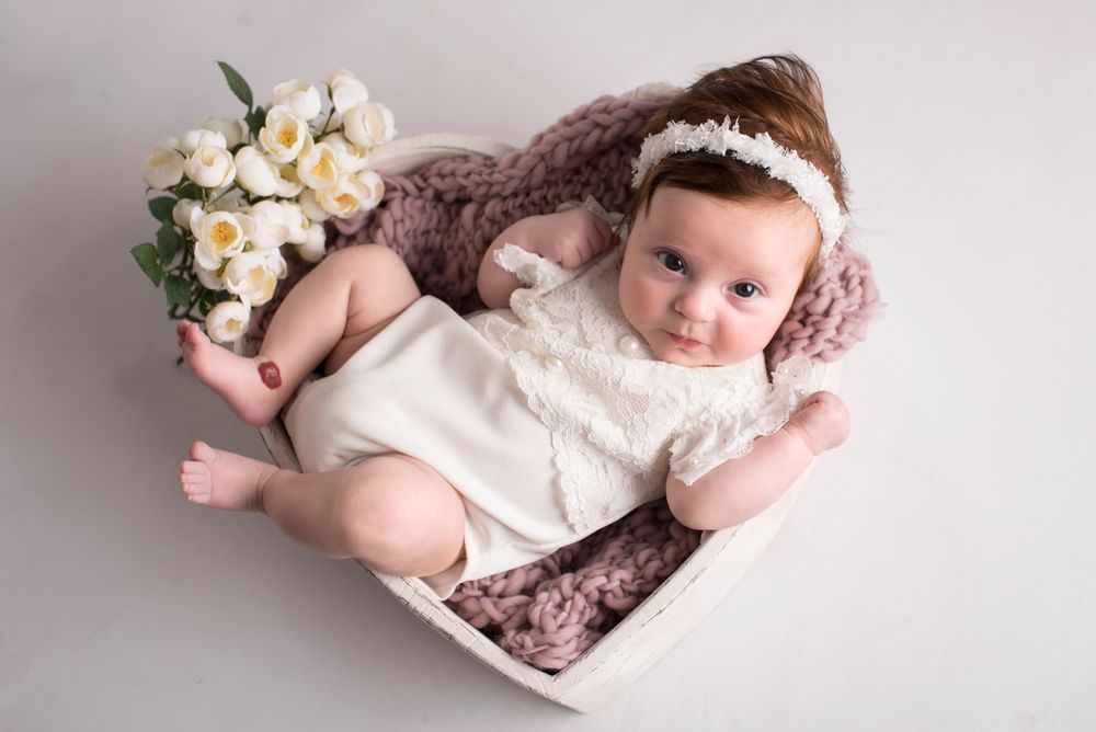 Melbourne Maternity, Newborn, Baby, Cake smash and family photographer located in South Morang Melbourne.
Baby Snapz is run by Melina Barlow