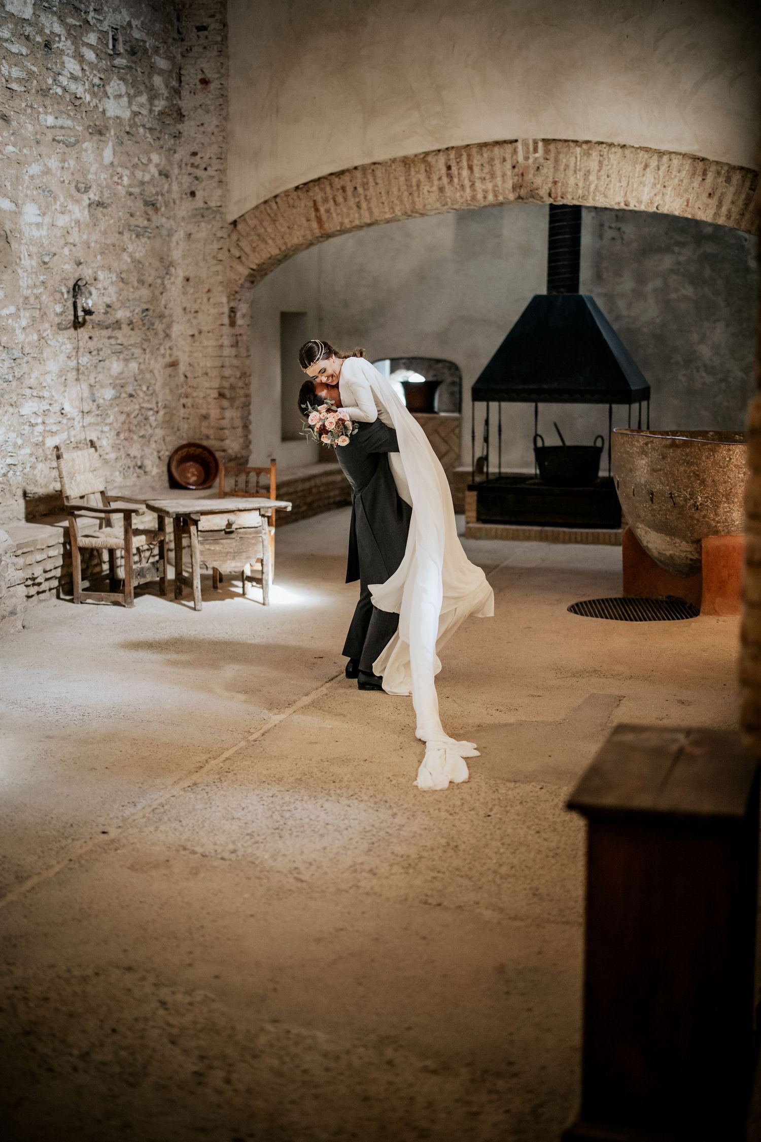 Pareja de novios en la Cartuja de Cazalla