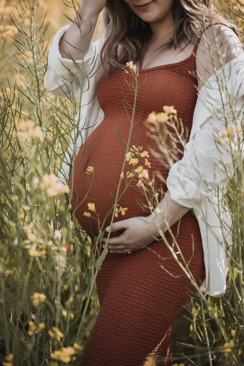 Séance photo grossesse en extérieur en Suisse Romande – Revivez ce moment magique au cœur de la nature