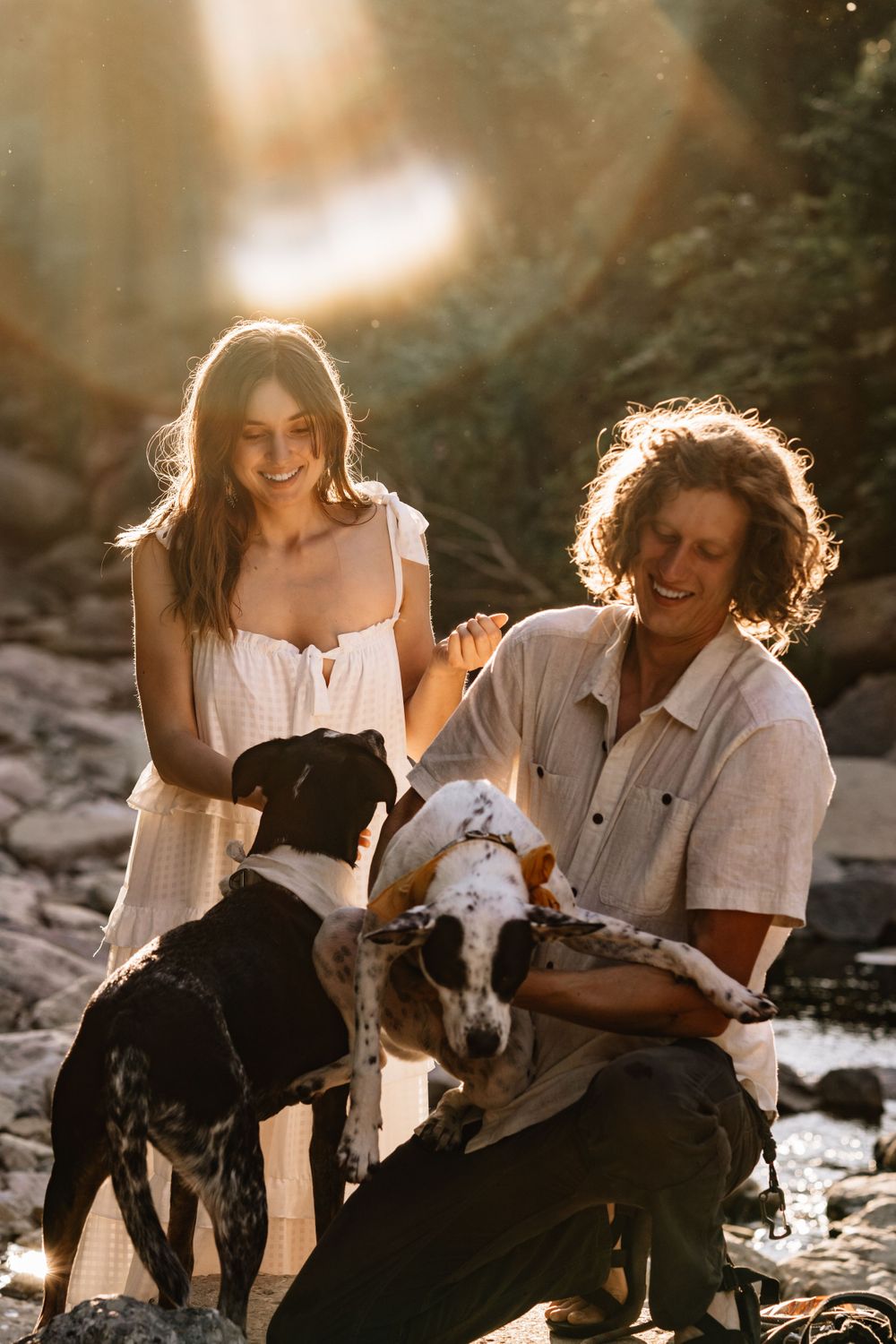 Family pet photographer in Cincinnati Oh Dog photos Dayton Ohio Adventurous Couples photography near me