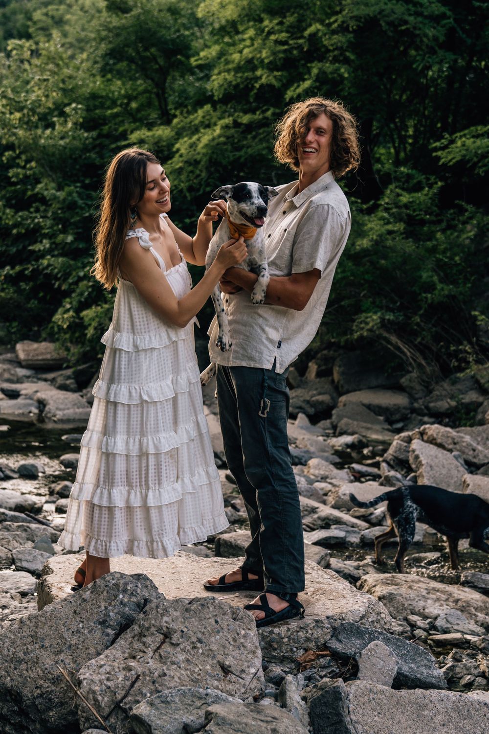 Family pet photographer in Cincinnati Oh Dog photos Dayton Ohio Adventurous Couples photography near me