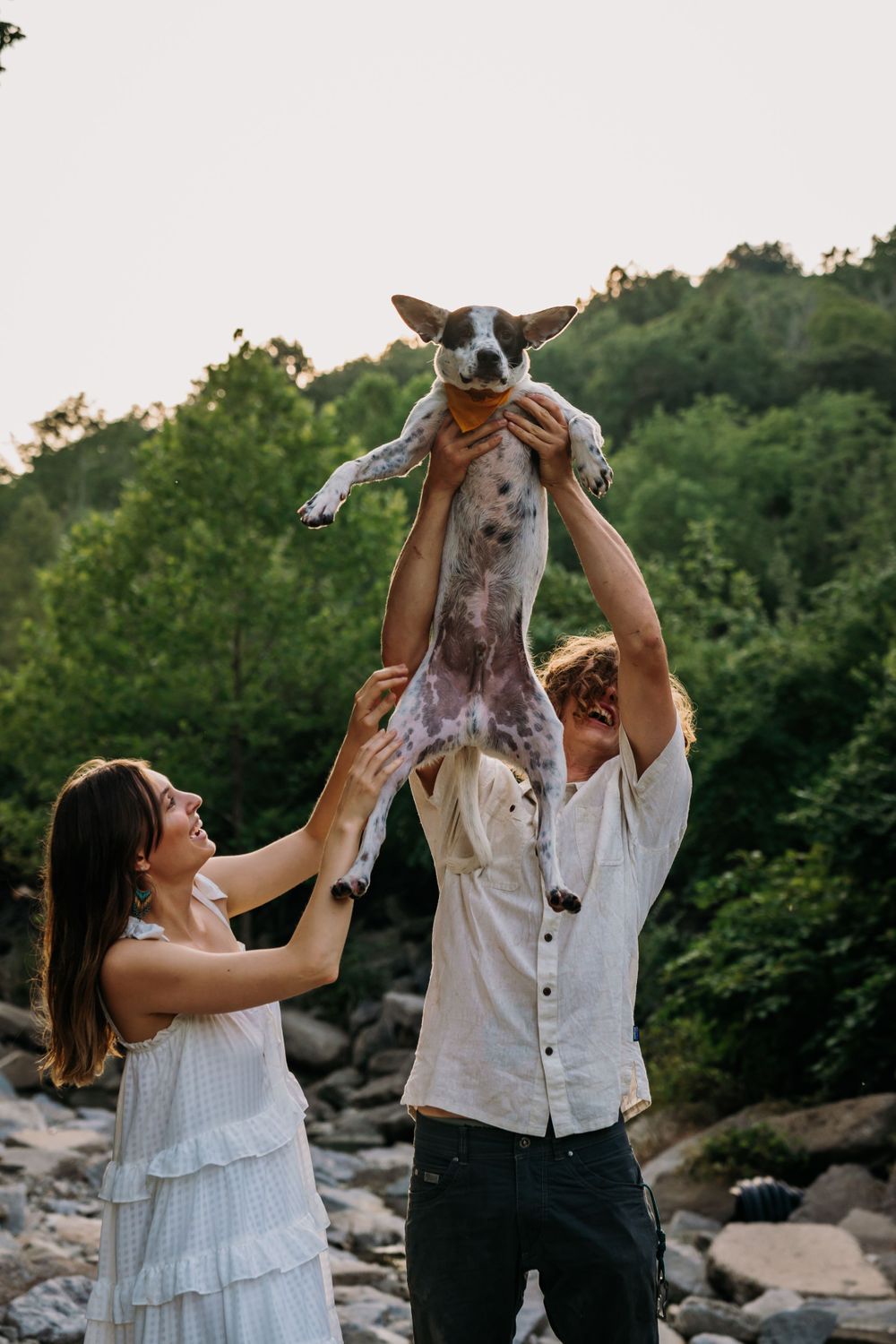 Family pet photographer in Cincinnati Oh Dog photos Dayton Ohio Adventurous Couples photography near me