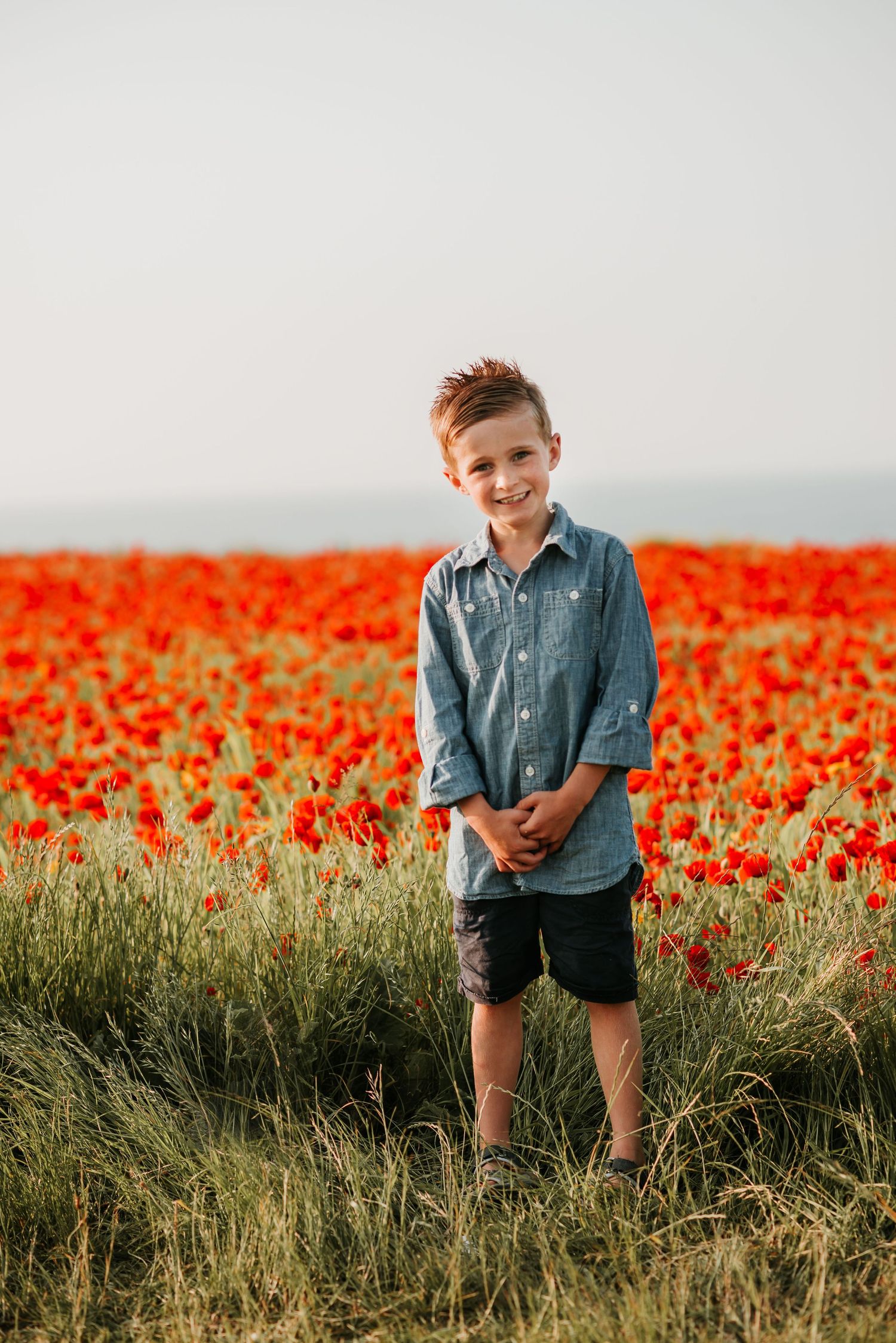 poppy field mini shoot, family session, Cornwall photoshoot, poppies