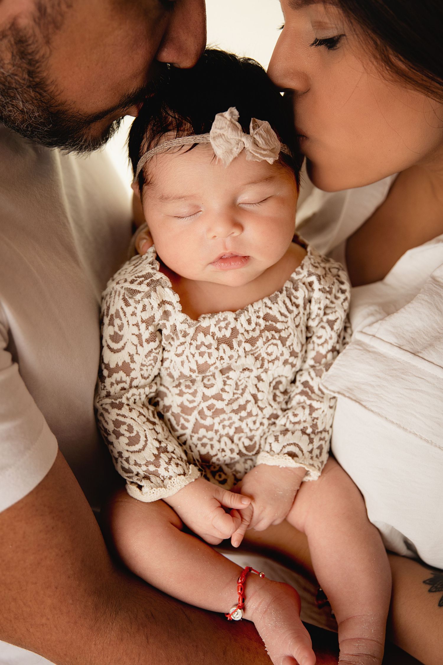 Sara Prue Photography- Creating timeless newborn portraits.