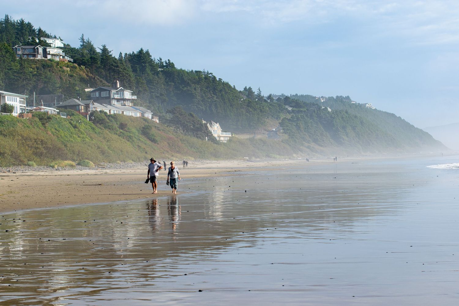 Do you love the Ocean?  What a stunning backdrop for some couple photos.