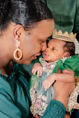 lifestyle in home family newborn photo