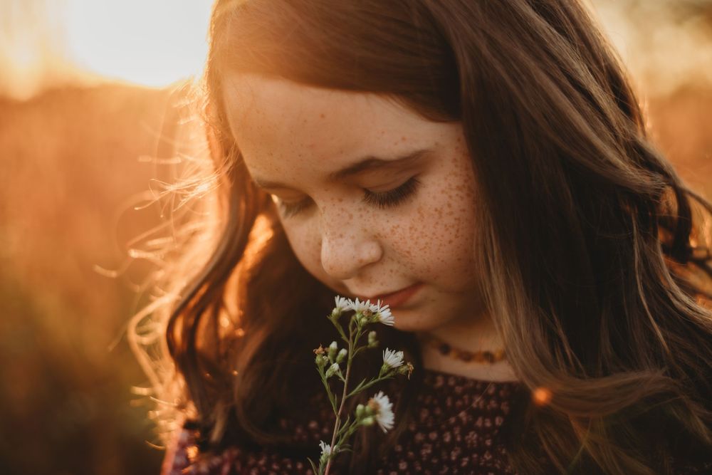 child photo, sunset, golden hour