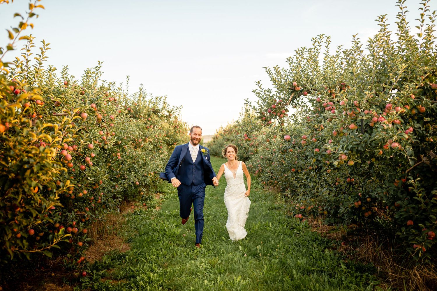 NY Wedding Photographer, NY Photographer, Buffalo Wedding Photographer, Rochester Wedding Photographer, Pamona Blue Barn