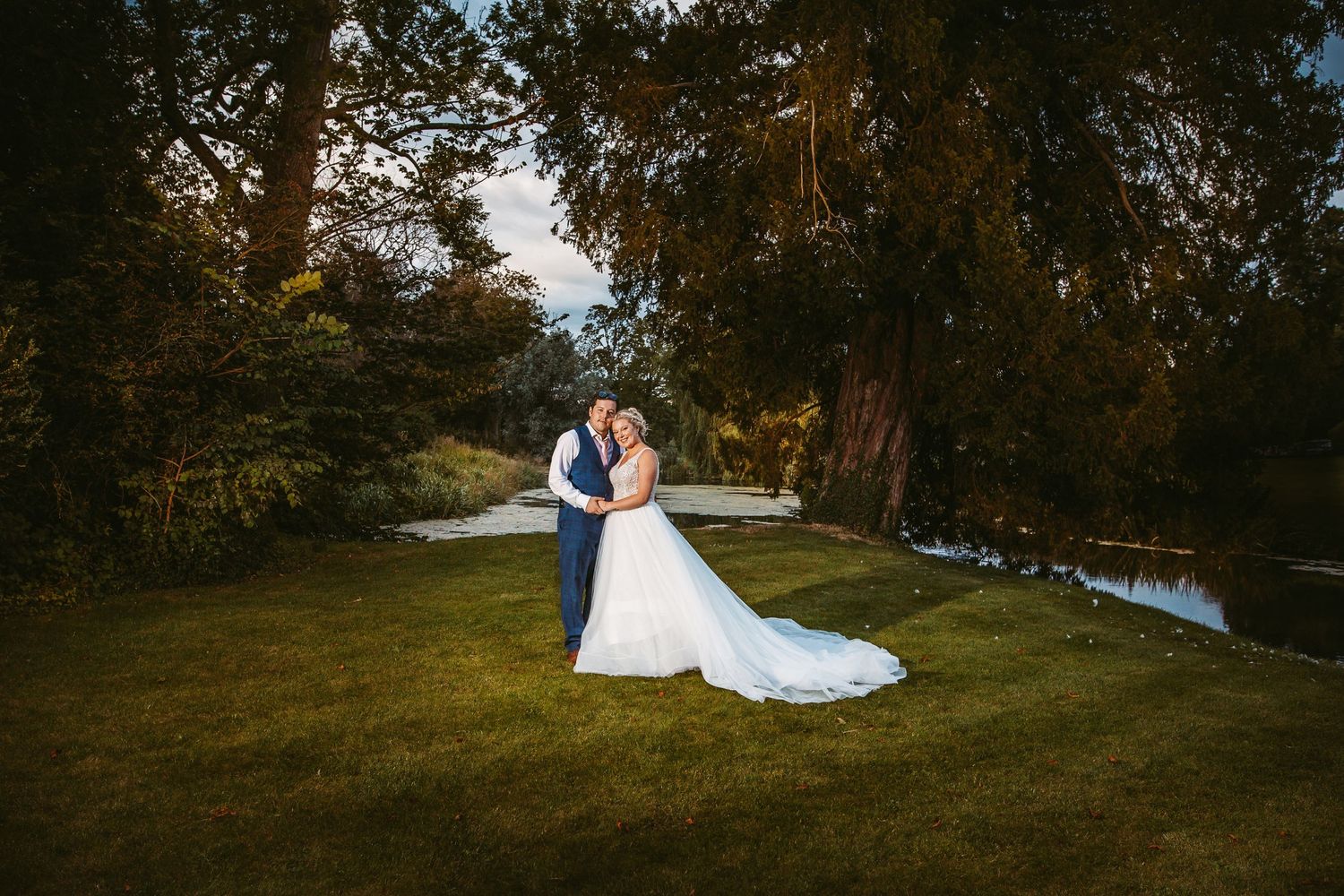 Ardington House English wedding stately manor bride groom evening shots Vicky Lewis Photography