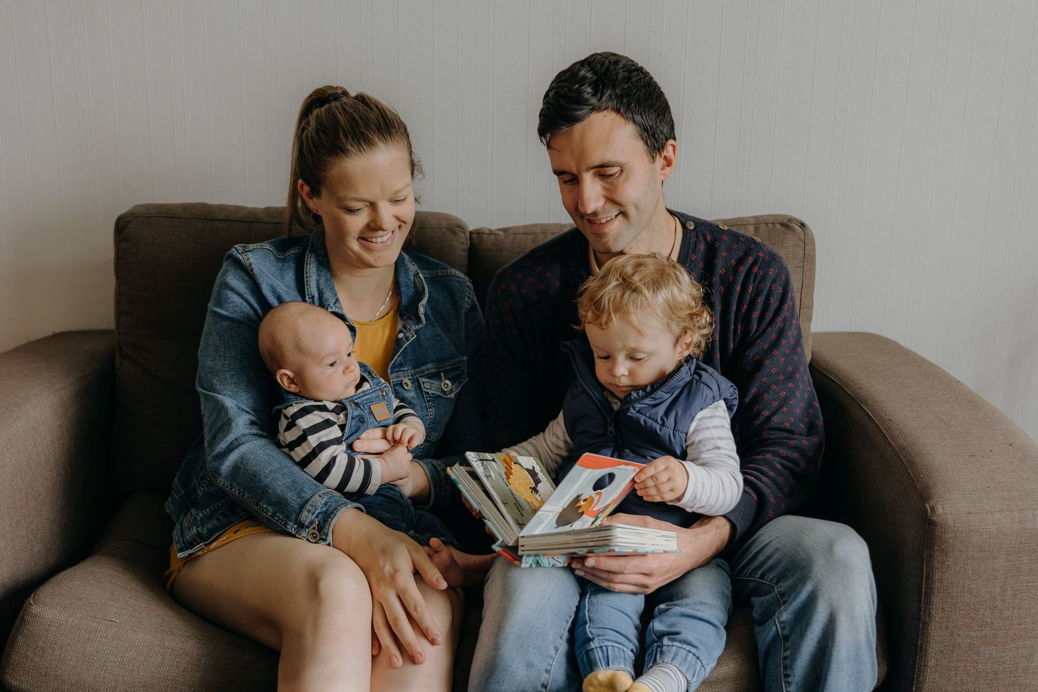 baby photos with family Hamilton