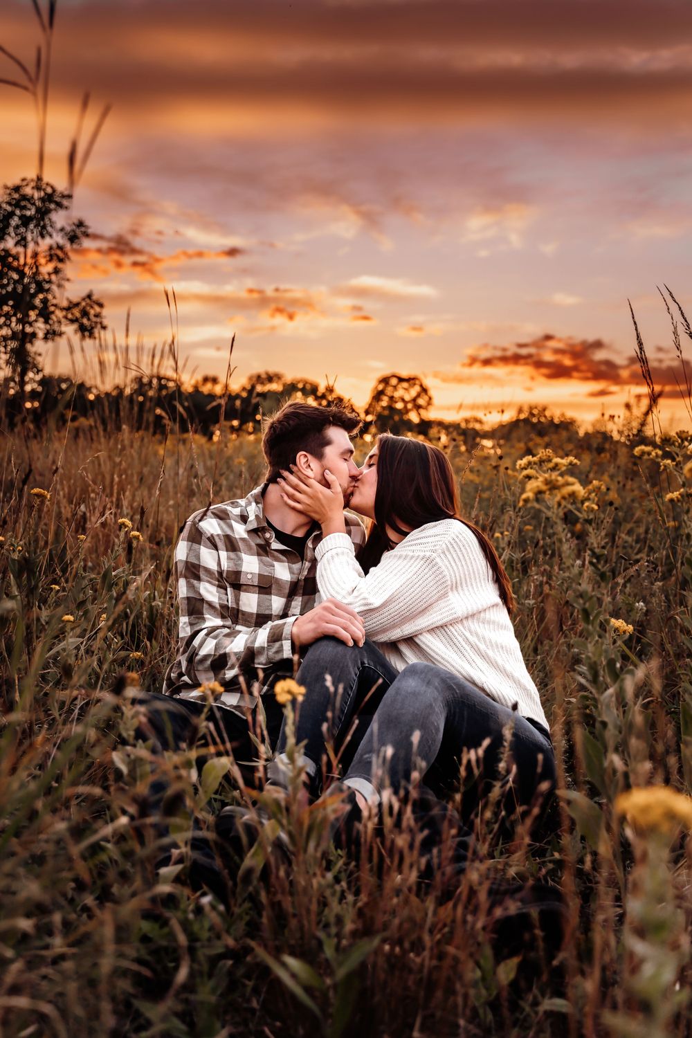 Hastings, MN fall sunset golden hour photoshoot neutral outfits