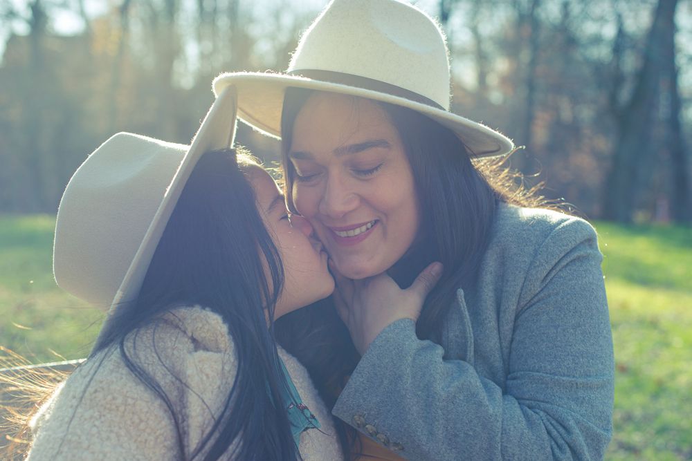 kissing mommy