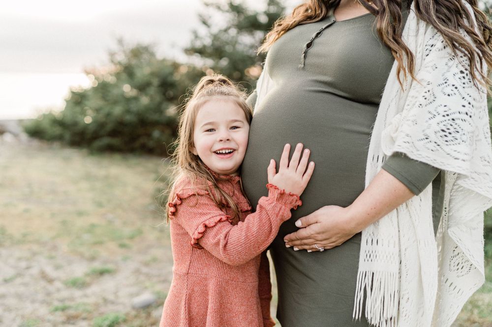 mother daughter maternity photos whatcom county photographer
