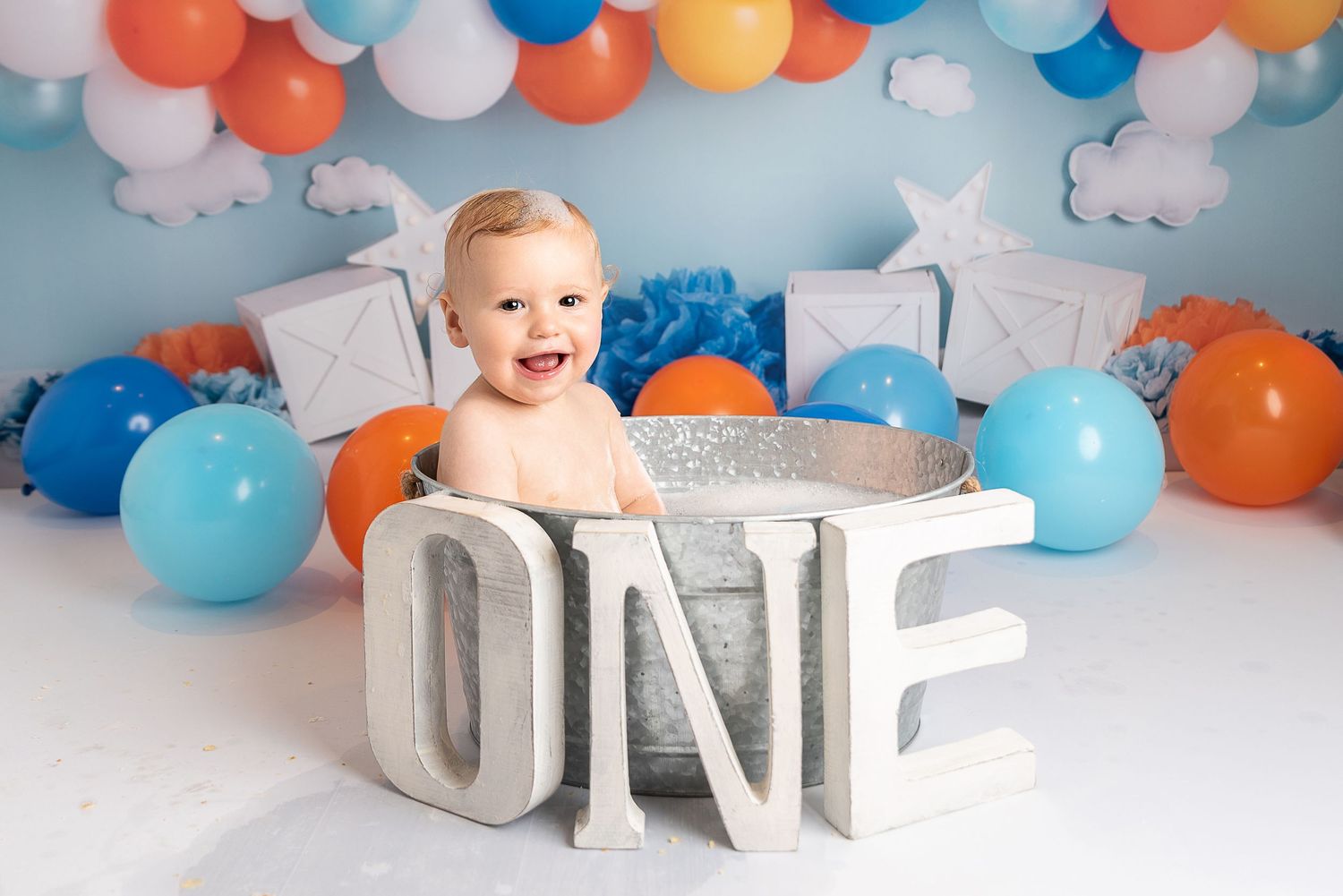 cake smash boy