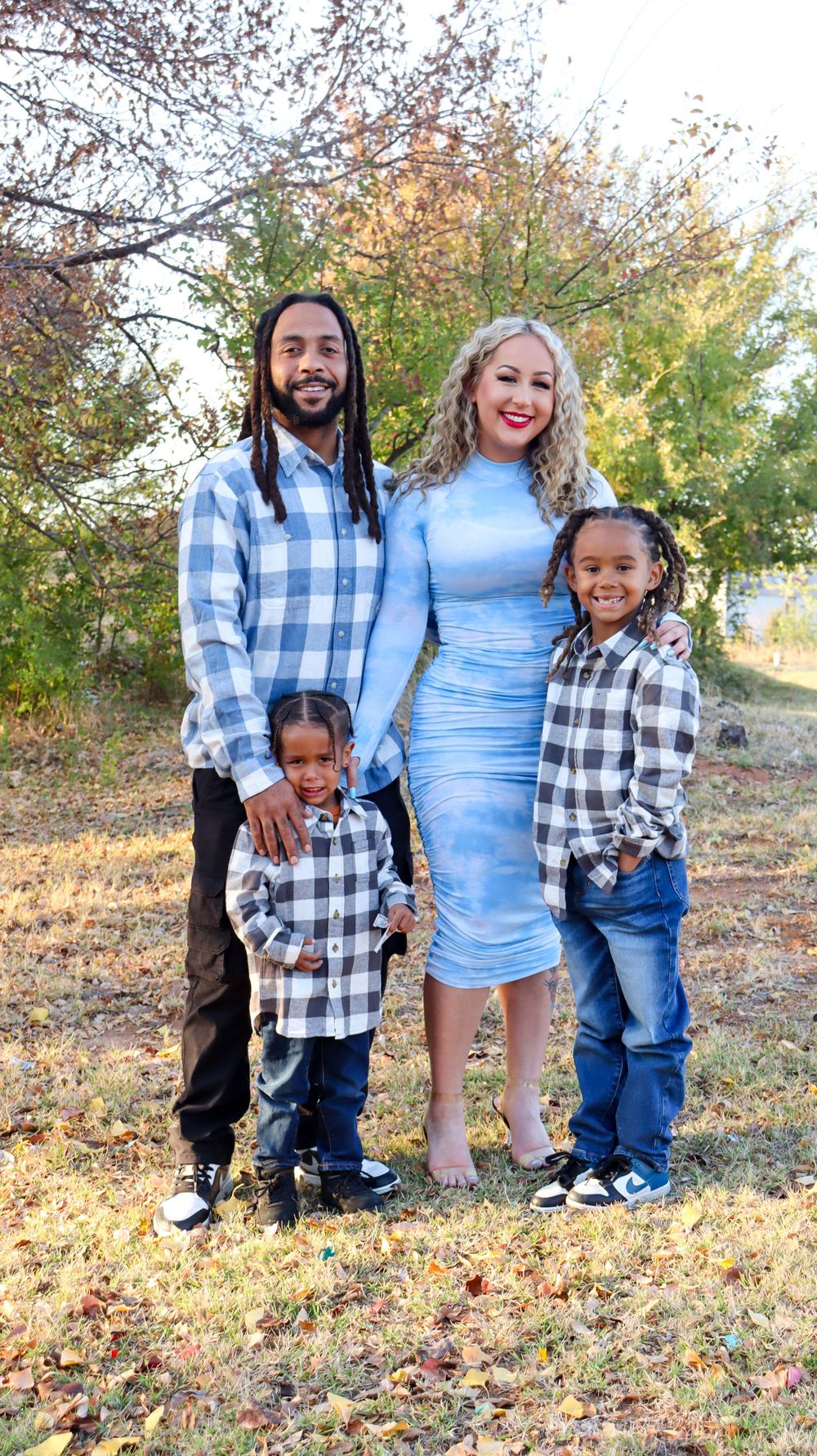 Oklahoma fall family photography sessions for families, couples, and kids. Capture beautiful autumn memories with timeless portraits.