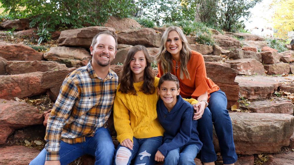 Oklahoma fall family photography sessions for families, couples, and kids. Capture beautiful autumn memories with timeless portraits.Oklahom