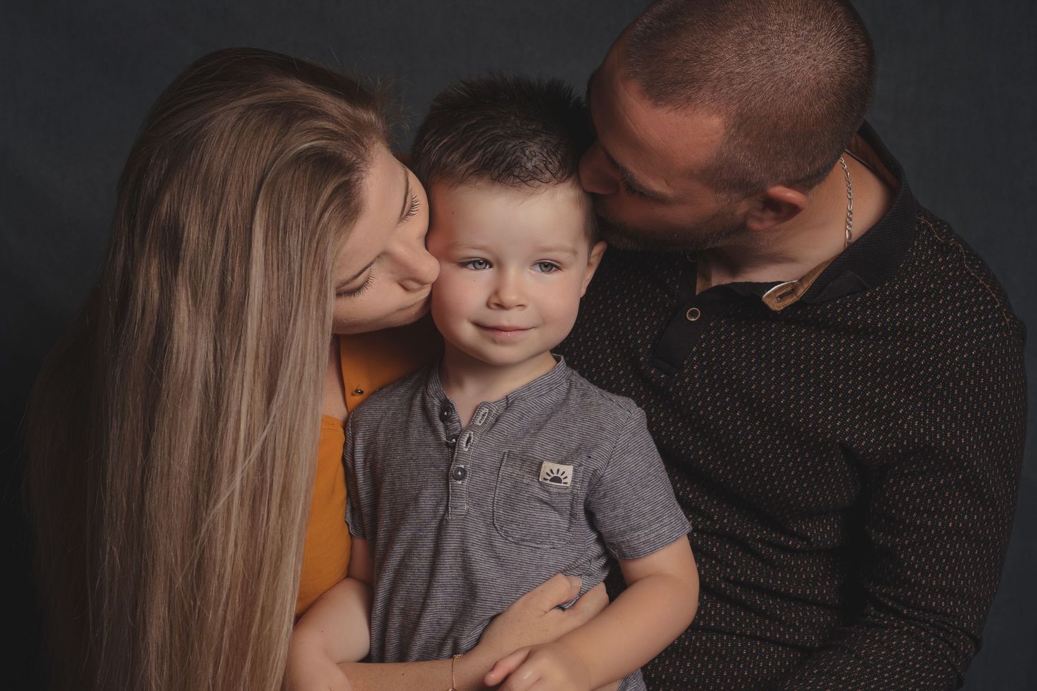 Séance photo famille en studio à Soissons