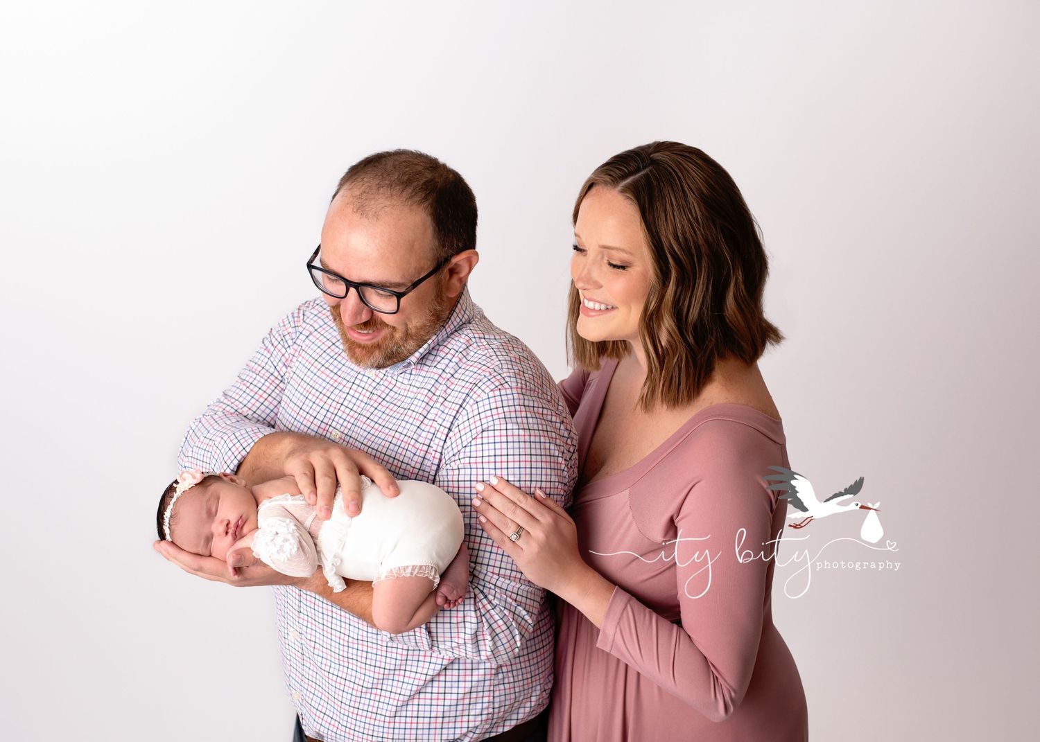 Newborn & Family Photography Session Cleveland Ohio Photographer Baby Girl
