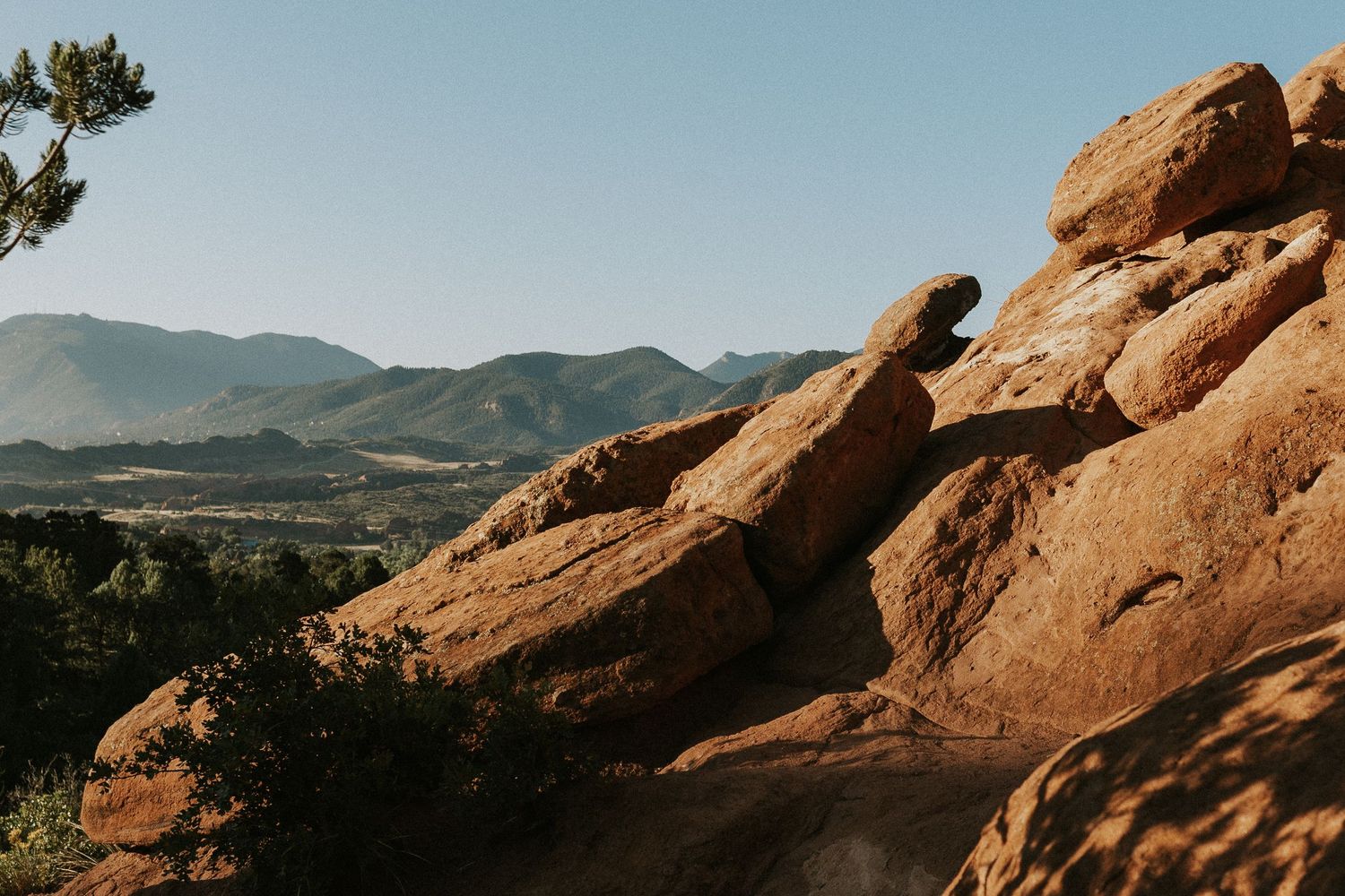 sunrise at garden of the gods in colorado springs